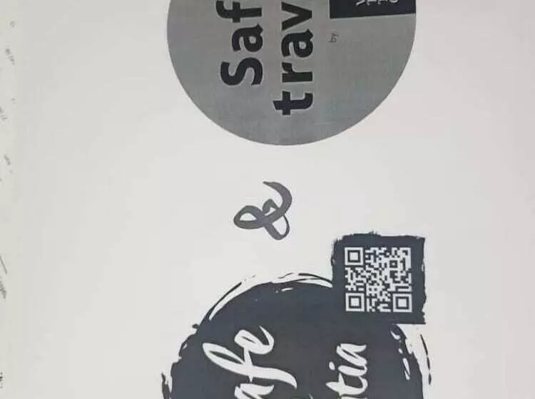 ペンション Guest House Roki & Diva