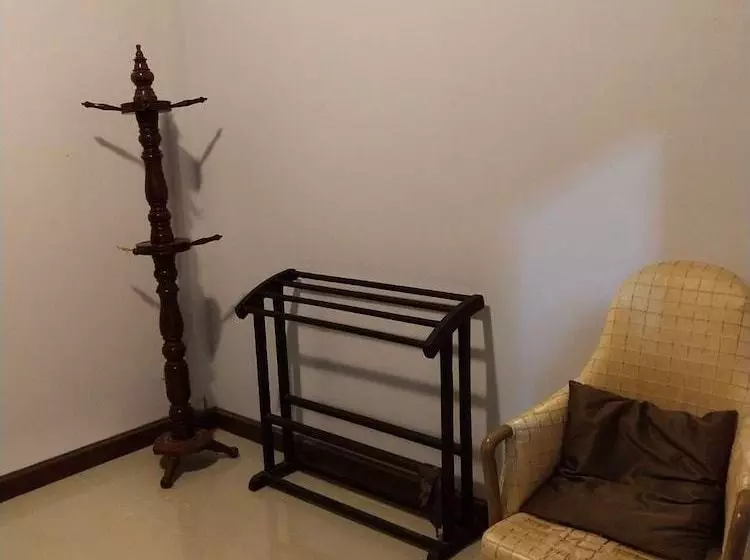 پانسیون Zra House