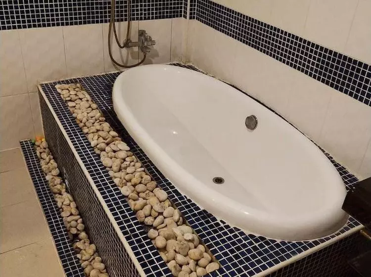 پانسیون Zra House