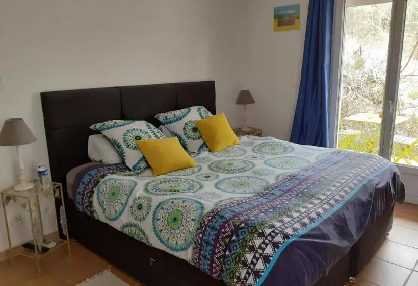 Aamiaismajoitus (B&B) Frederique Lavande Bleue