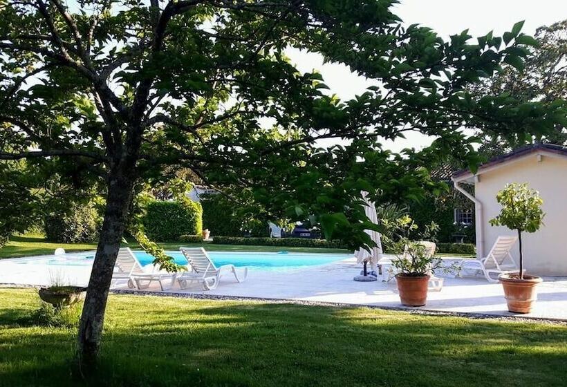 住宿加早餐  La Jouissière