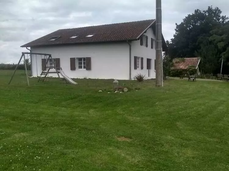 Aamiaismajoitus (B&B) La Maison De Pescate