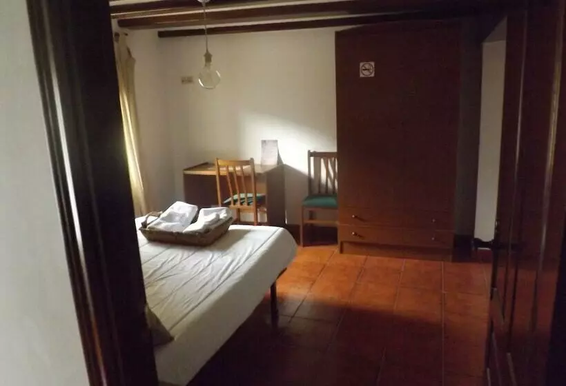 Hostelli La Barbacana