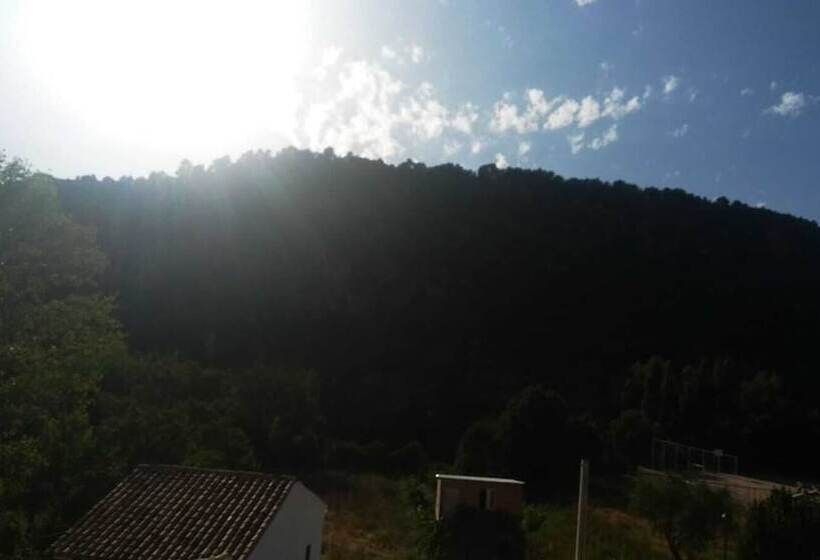 Хостел La Barbacana