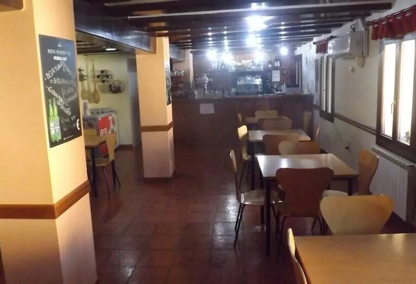 Hostelli La Barbacana