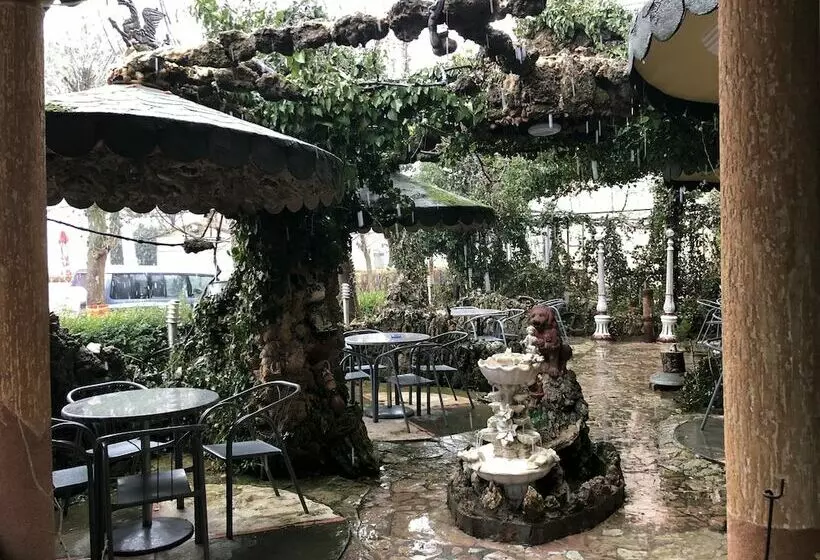 ホテル Bar Restorant Amerika