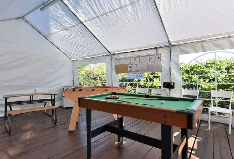 ホテル Camping De Tauves