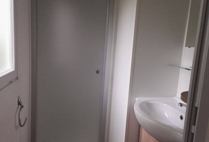 호텔 Camping De Tauves