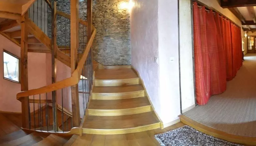 L Ecrin Du Ségala B&b