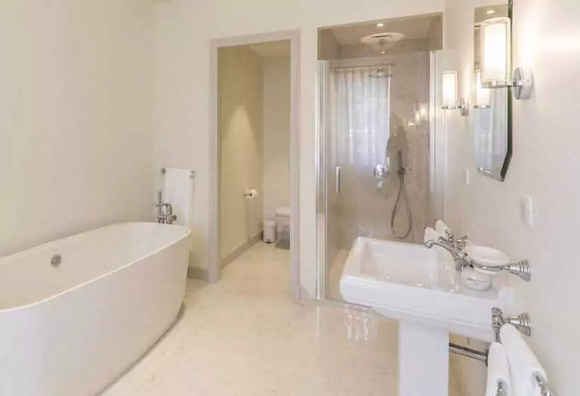 Aamiaismajoitus (B&B) Chambres D Hôtes Château Renon