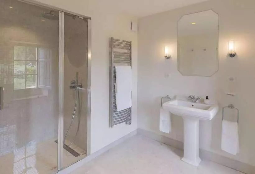 Aamiaismajoitus (B&B) Chambres D Hôtes Château Renon