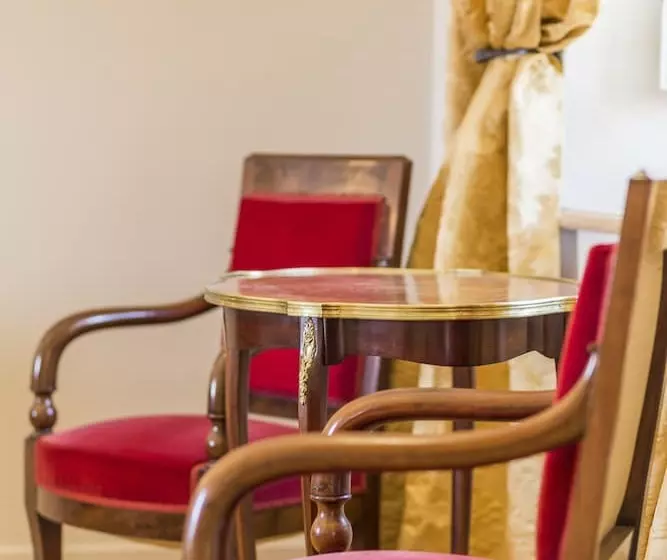 Aamiaismajoitus (B&B) Chambres D Hôtes Château Renon