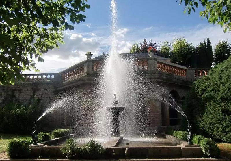 تختخواب و صبحانه Château De Guignes
