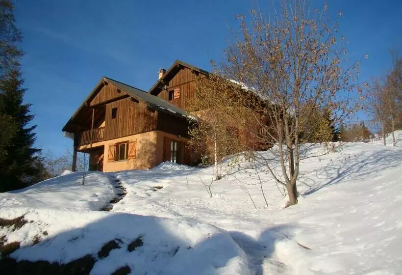 Chalet Rouge Ou Blanc