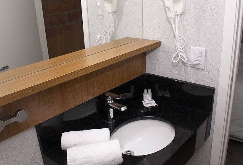 فندق Dela Inn Andradas