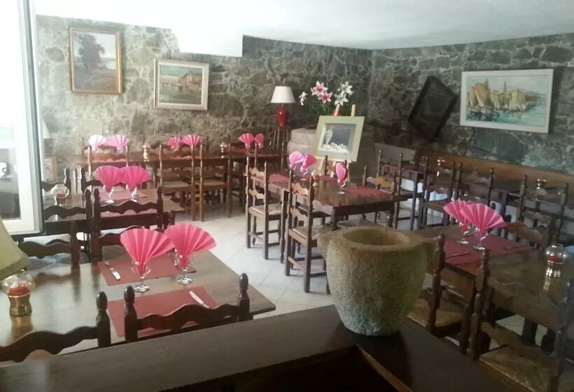 هتل Hôtel U Pozzu