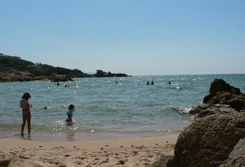 هتل Hôtel U Pozzu