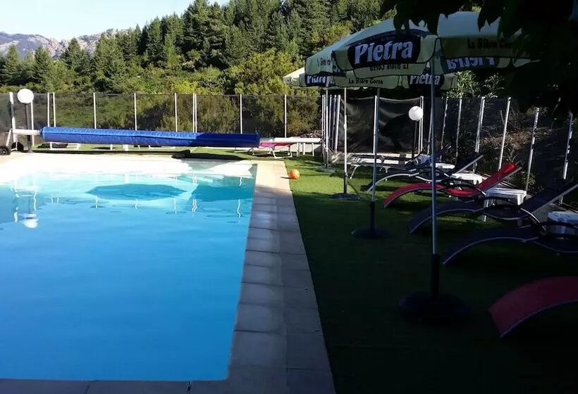 هتل Hôtel U Pozzu