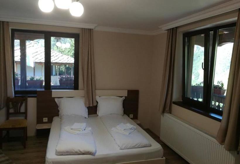 Пансион слънчевата къща