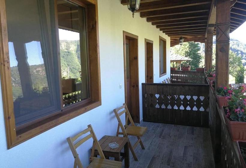 Пансион слънчевата къща