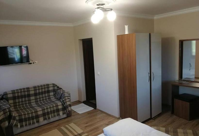 Пансион слънчевата къща