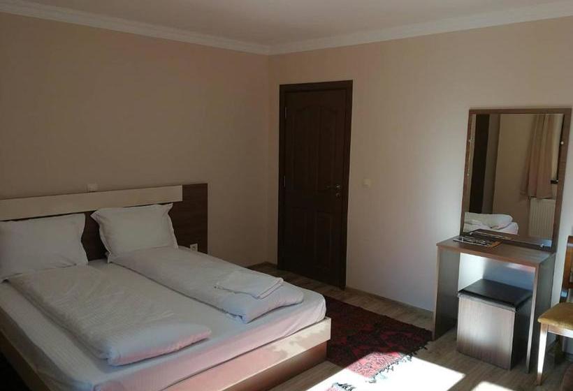 Пансион слънчевата къща