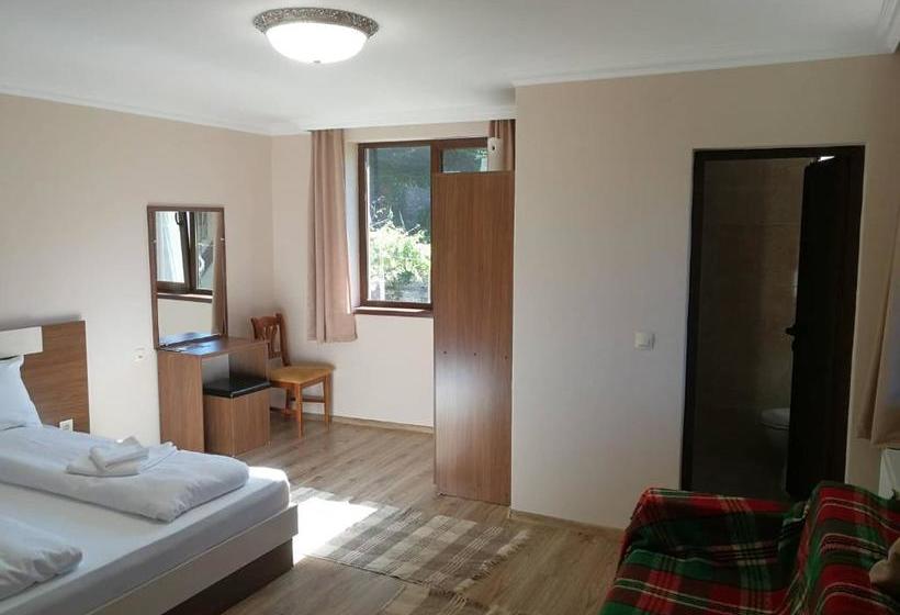 Пансион слънчевата къща