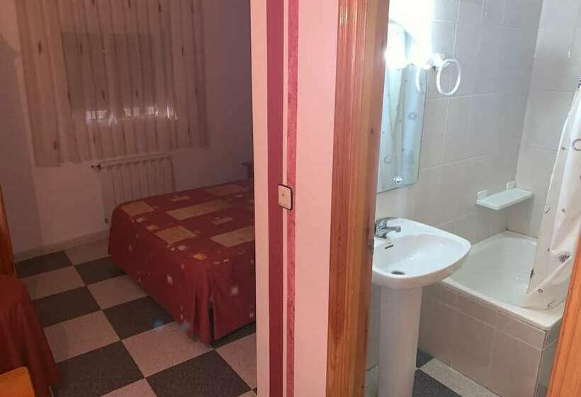 펜션 Hostel Restaurant Leyvamar