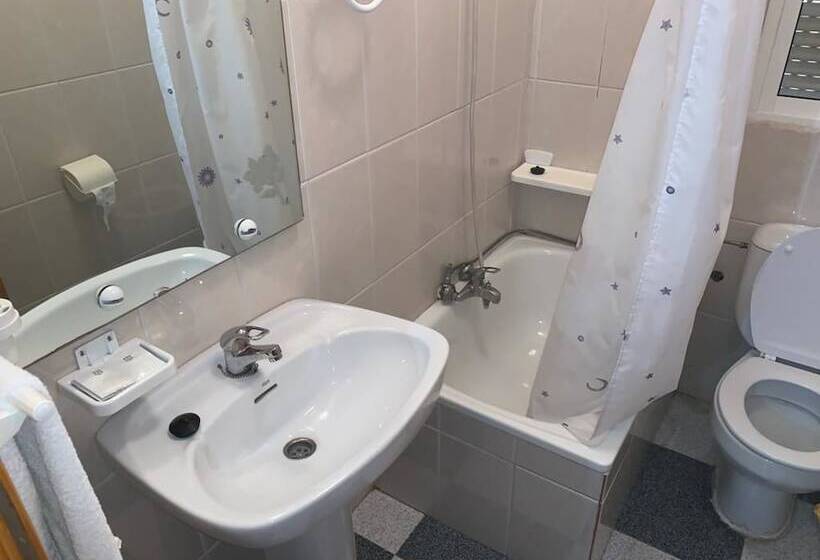 펜션 Hostel Restaurant Leyvamar