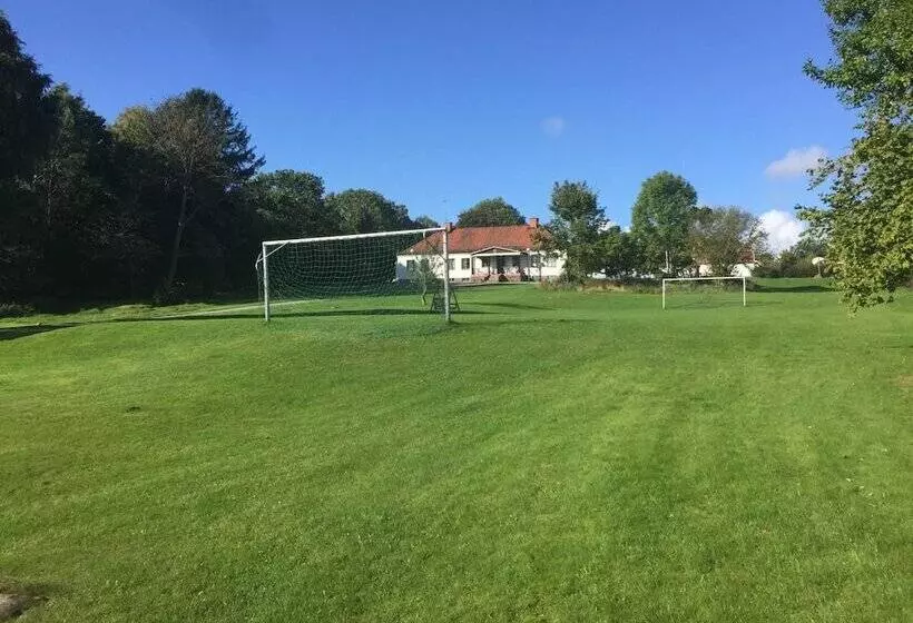 Retkeilymaja Ivögården Mat & Vingård