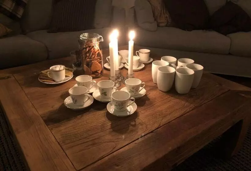 Retkeilymaja Ivögården Mat & Vingård