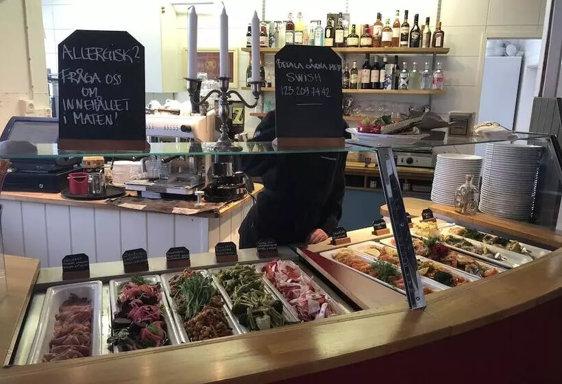 Retkeilymaja Ivögården Mat & Vingård