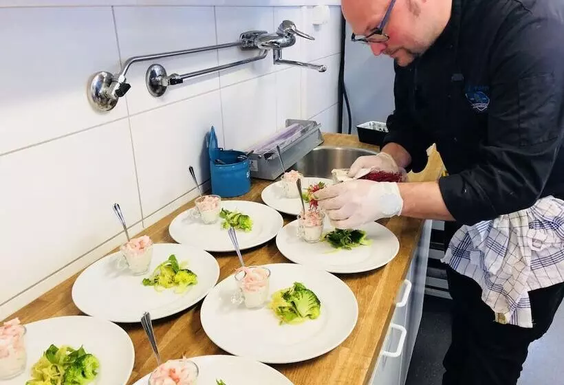 Retkeilymaja Ivögården Mat & Vingård