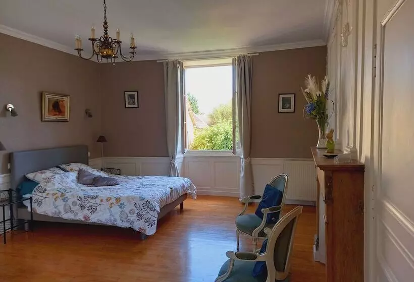 Au Pays De Jacquou : Chambre D’hôtes Et Table D’hôtes