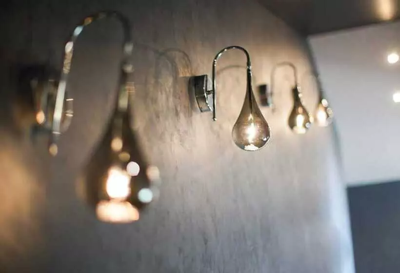 Azza Hotel&restaurant   Self Chek In