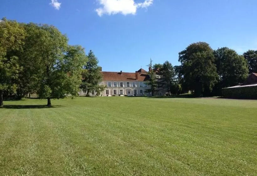 Aamiaismajoitus (B&B) Château De Cuisles