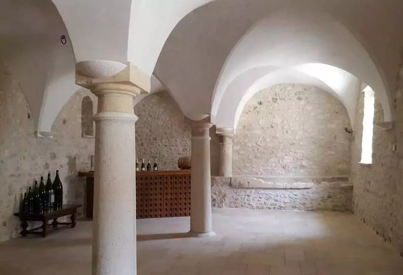 Aamiaismajoitus (B&B) Château De Cuisles