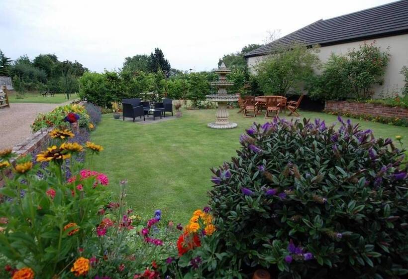 Bed and Breakfast Home Farm & Lodge