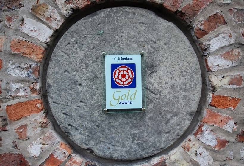 Bed and Breakfast Home Farm & Lodge