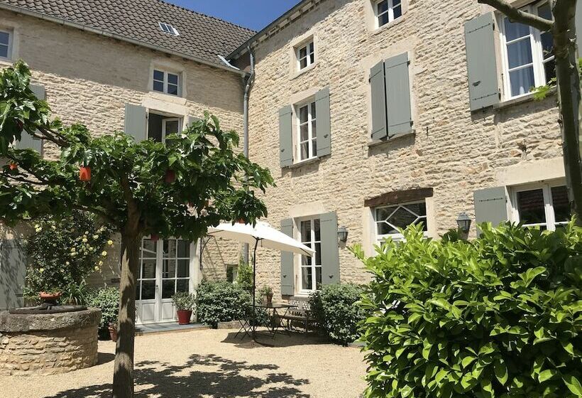 تختخواب و صبحانه Le Relais De Scissé