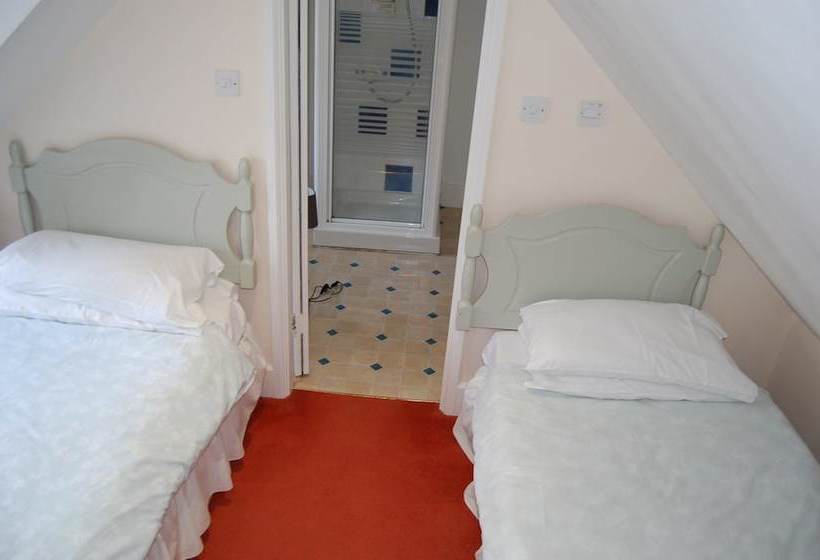 Gorselands Hall Bed And Breakfast