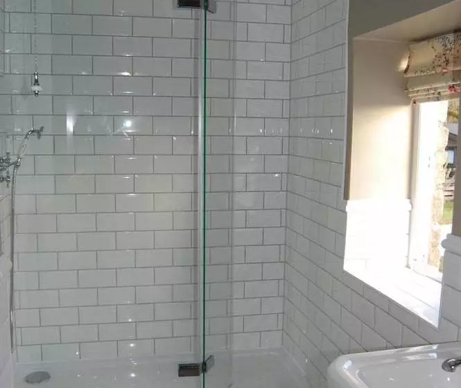 Gorselands Hall Bed And Breakfast