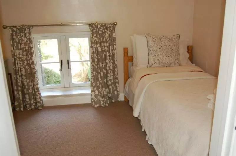 Gorselands Hall Bed And Breakfast