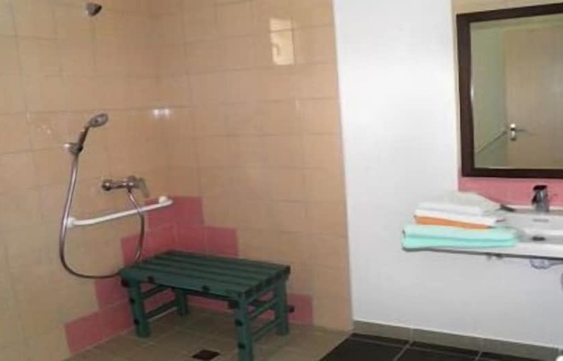 هتل Auberge Des Pyrenees