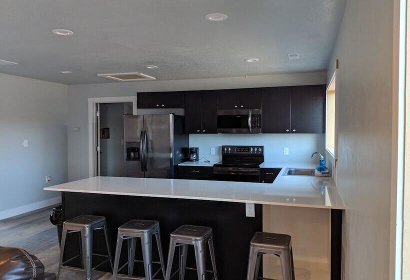 호텔 Bear River Hot Springs