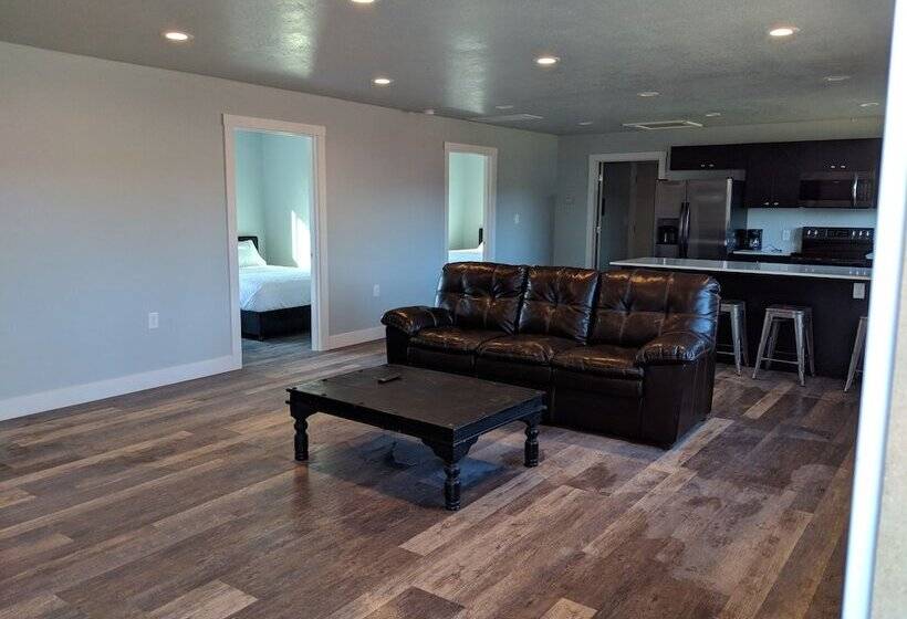 호텔 Bear River Hot Springs