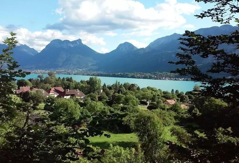 Hotelli Camping Le Lanfonnet