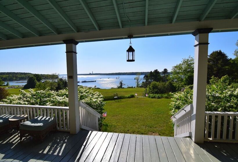 فندق Chebeague Island Inn