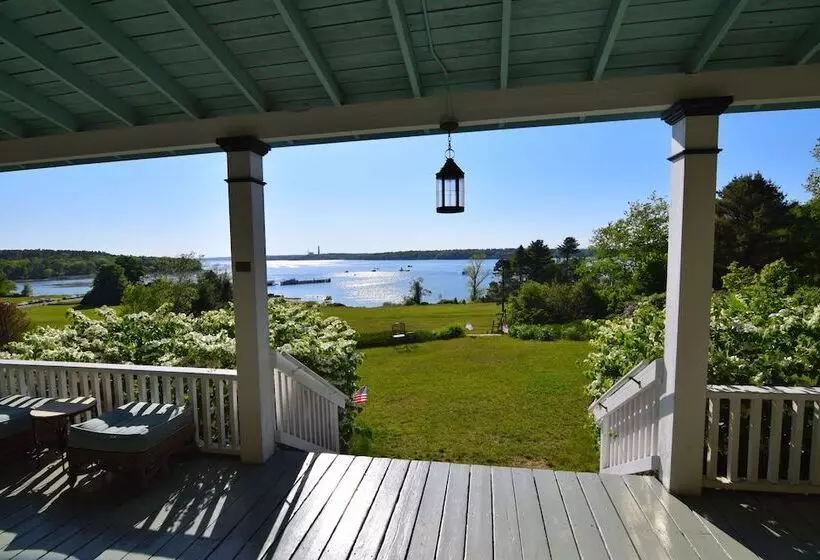 Hotelli Chebeague Island Inn