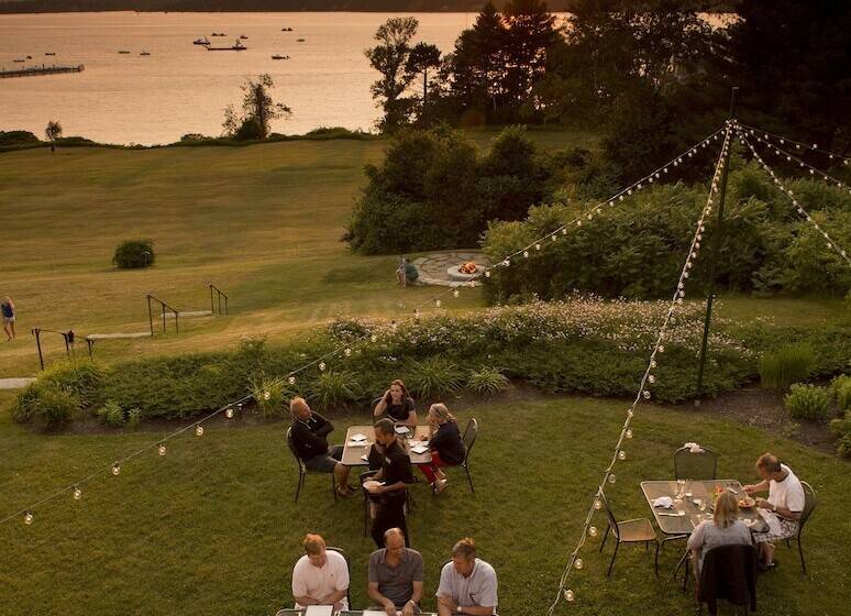 فندق Chebeague Island Inn